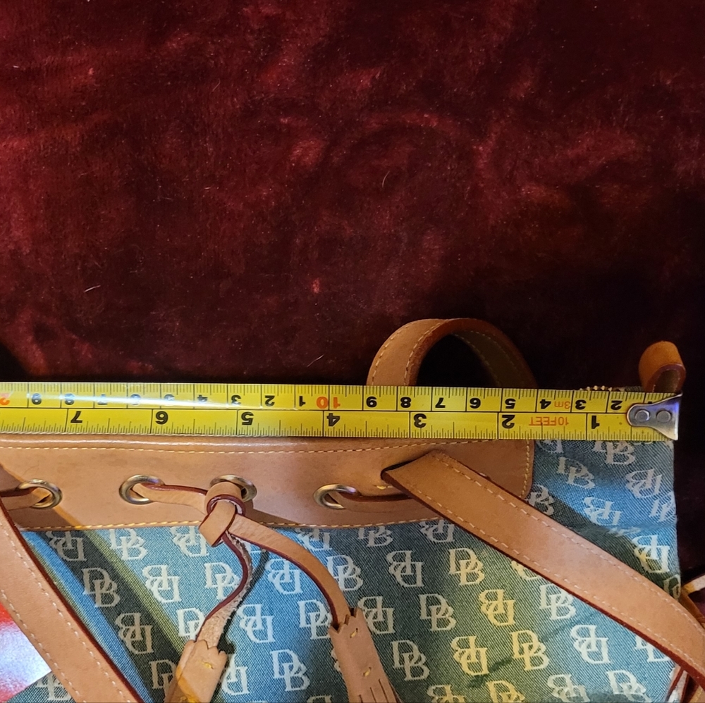 Purse - Picture 2 of 5